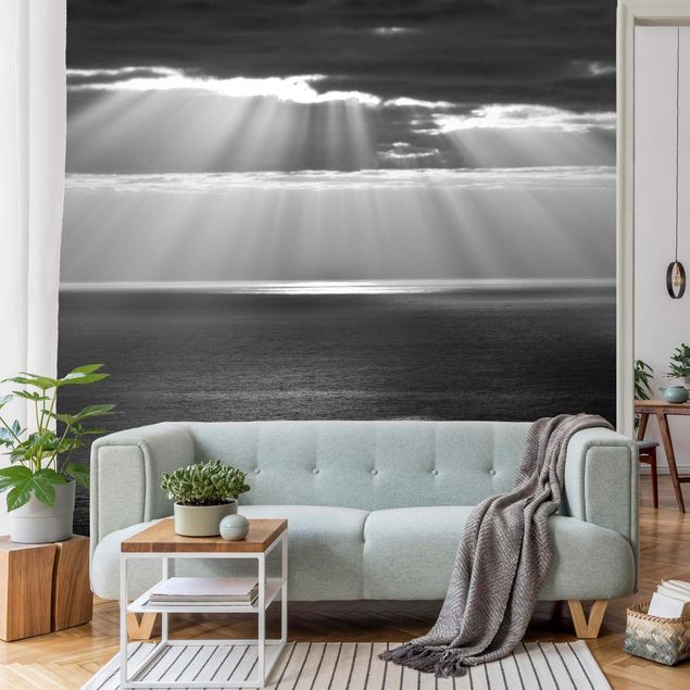 Wanddeko Schlafzimmer Sonnenstrahlen über dem Meer Schwarz-Weiß