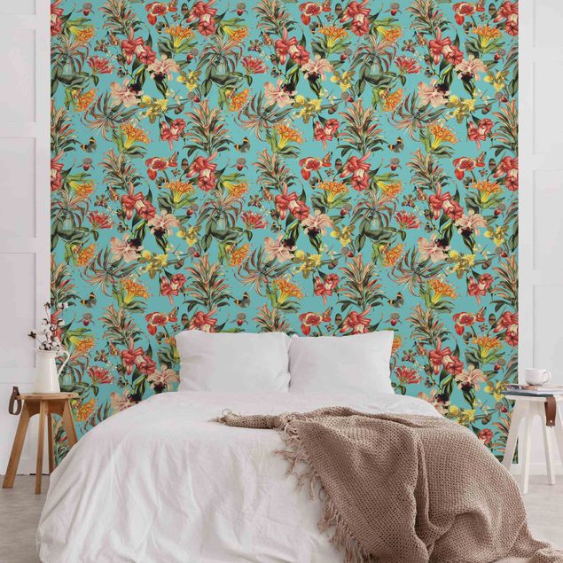 Wanddeko Schlafzimmer Tropische Blumen vor Blau