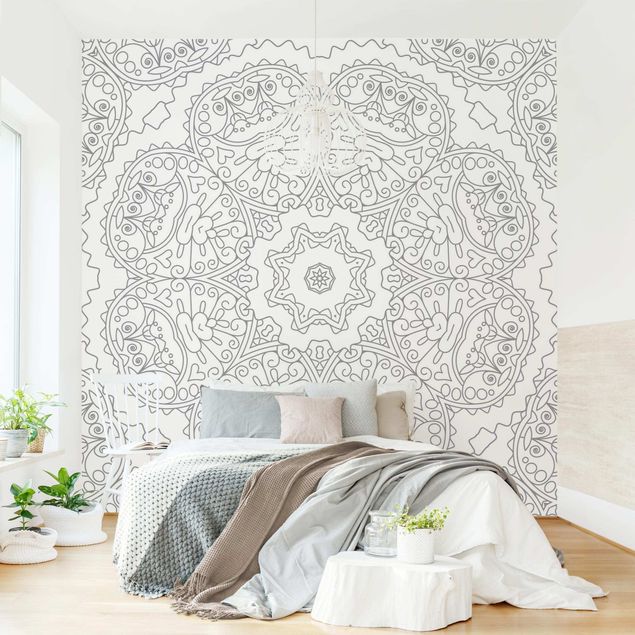 Wanddeko Wohnzimmer Zackige Mandalablume mit Stern in Grau