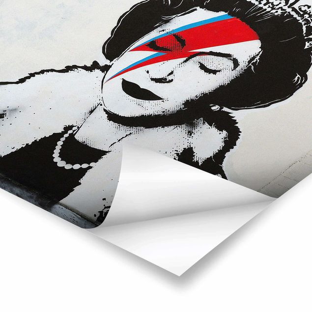 Wanddeko schwarz-weiß Queen Lizzie Stardust - Brandalised ft. Graffiti by Banksy