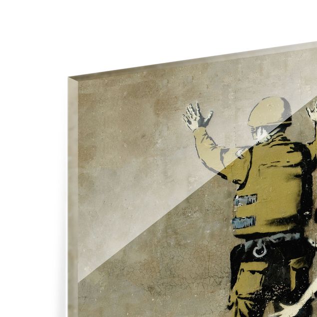Wanddeko über Bett Soldat und Mädchen - Brandalised ft. Graffiti by Banksy