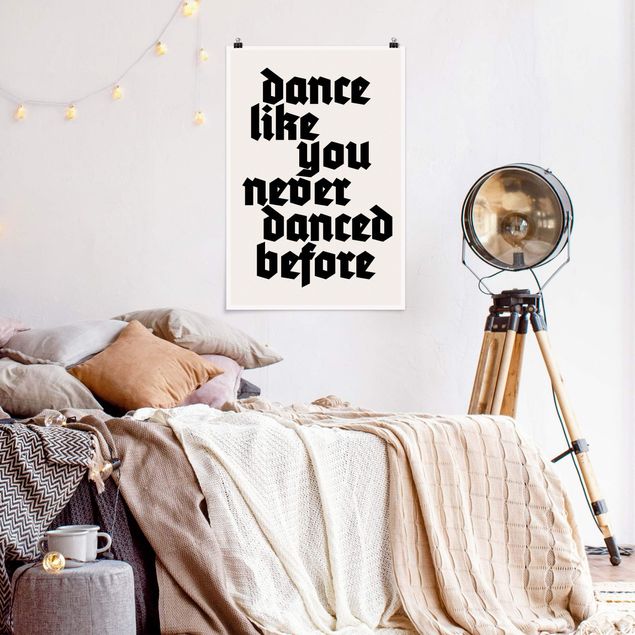 Wanddeko über Sofa Dance like never before