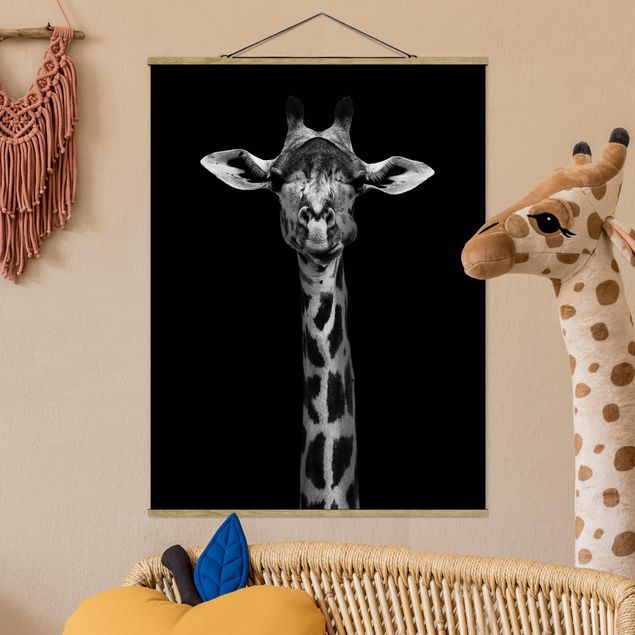 Wanddeko Wohnzimmer Dunkles Giraffen Portrait