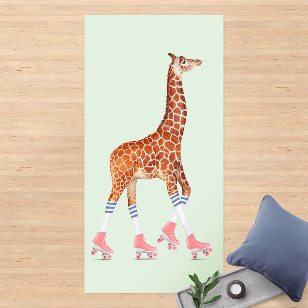 Wanddeko Schlafzimmer Giraffe mit Rollschuhen