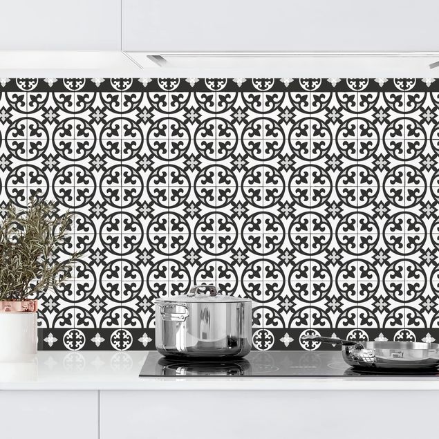 Wanddeko Küche Geometrischer Fliesenmix Kreise Schwarz