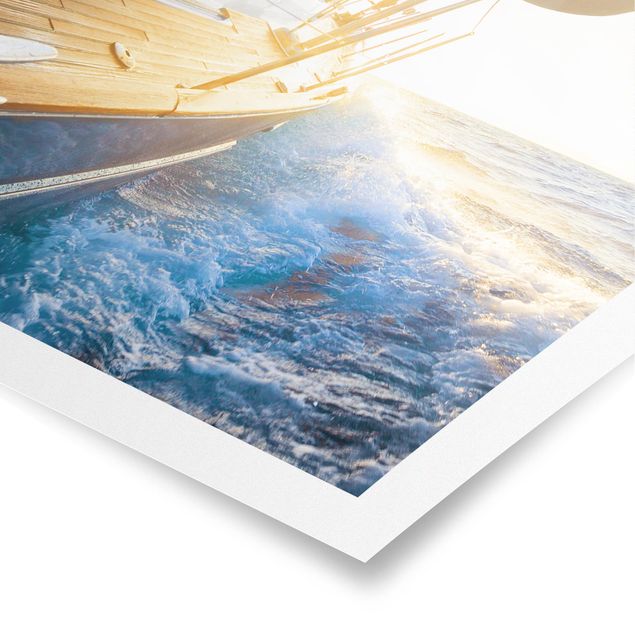 Wanddeko Büro Segelboot auf blauem Meer bei Sonnenschein