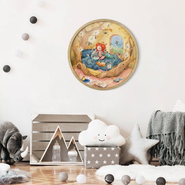 Wanddeko Babyzimmer Frida kuschelt mit ihren Freunden
