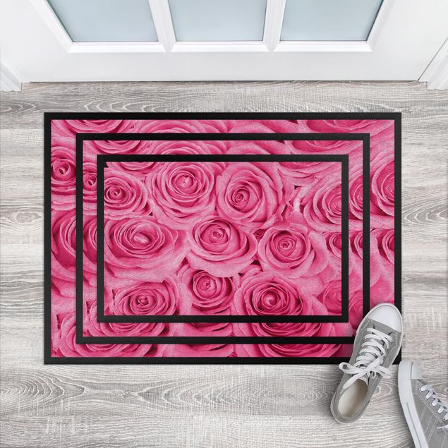 Wanddeko Flur Bed of pink roses