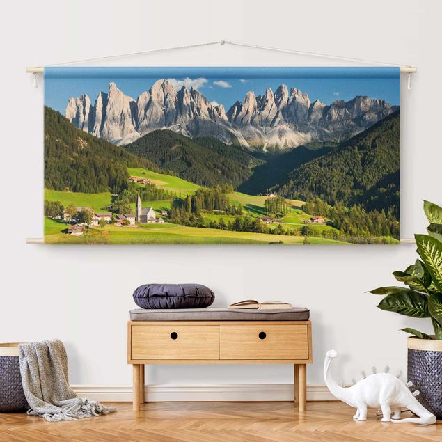 Wanddeko Wohnzimmer Geislerspitzen in Südtirol