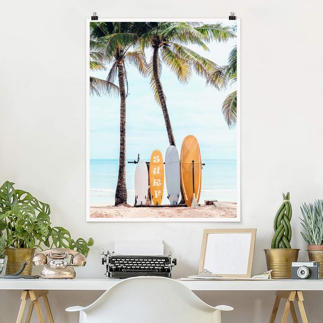 Wanddeko bunt Gelbe Surfboards unter Palmen