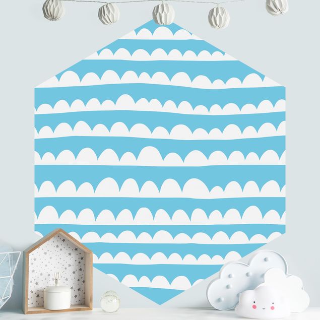 Wanddeko blau Gezeichnete Weiße Wolkenbänder im Blauen Himmel