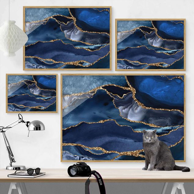 Wanddeko über Sofa Goldene Glitzer Wellen vor Blau