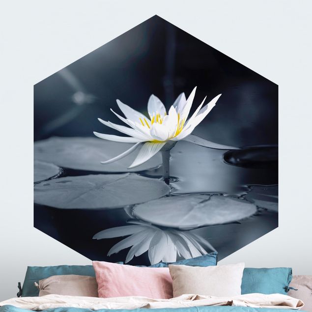 Wanddeko Schlafzimmer Lotus Spiegelung im Wasser