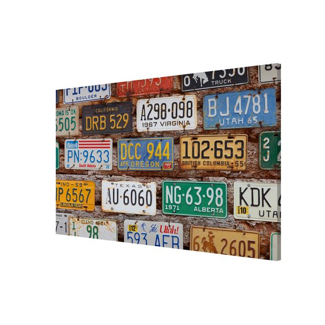 Wanddeko Büro Amerikanische Nummernschilder auf Holz