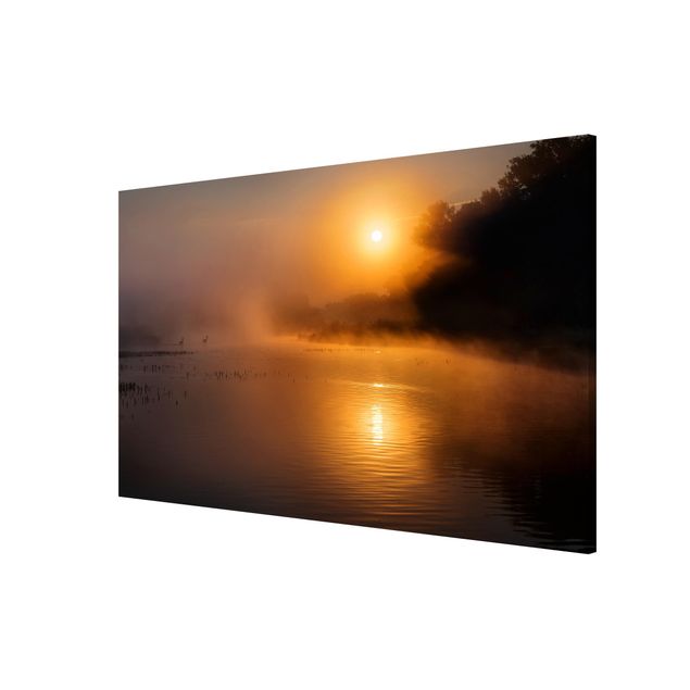 Wanddeko Esszimmer Sonnenaufgang am See mit Rehen im Nebel