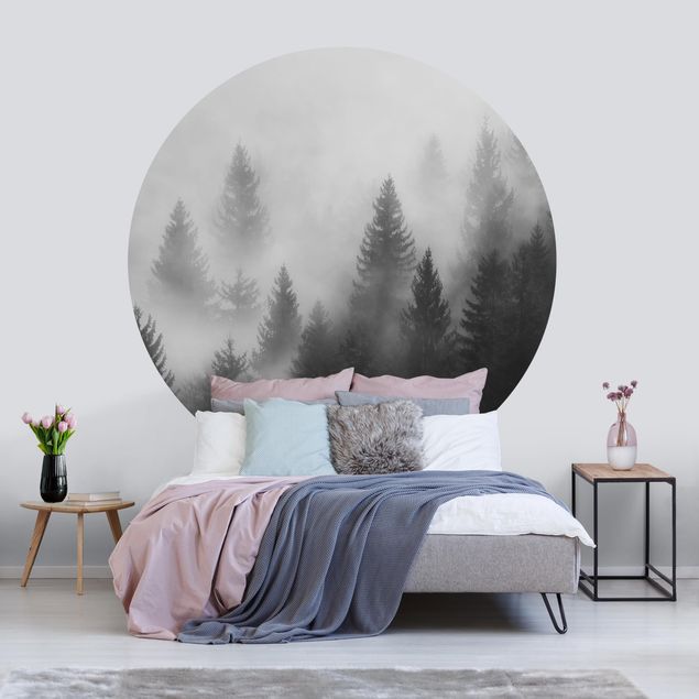 Wanddeko Schlafzimmer Nadelwald im Nebel Schwarz Weiß