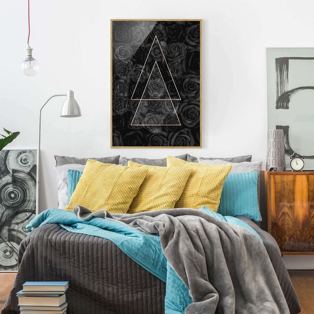 Schwarze Rosen mit goldenen Dreiecken Bild mit Rahmen | Rahmenfarbe wählbar  | WALLART