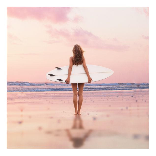 Wanddeko Treppenhaus Surfergirl mit Board im Abendrot