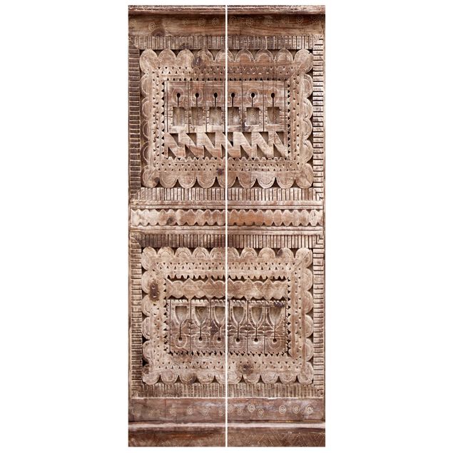 Wanddeko Flur Alte verzierte marokkanische Holztür in Essaouria