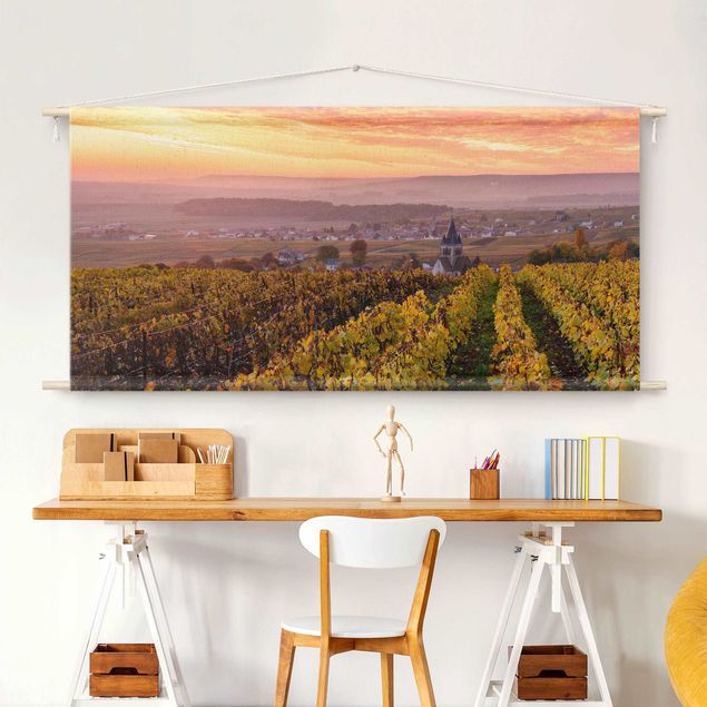 Wanddeko Wohnzimmer Weinplantage bei Sonnenuntergang