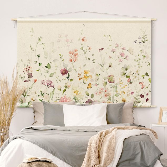 Wanddeko Wohnzimmer Zartes Blütenarrangement